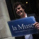 2013-07-02 Xavier Pierre avec logo Muse